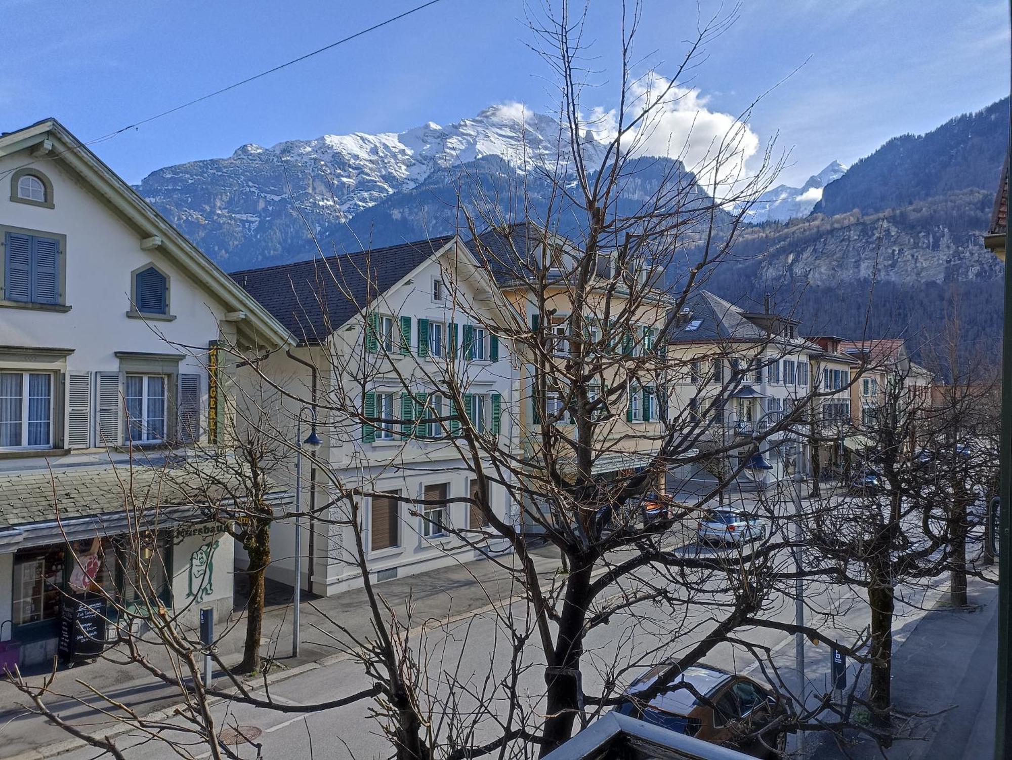 Meiringen Holiday Exterior photo